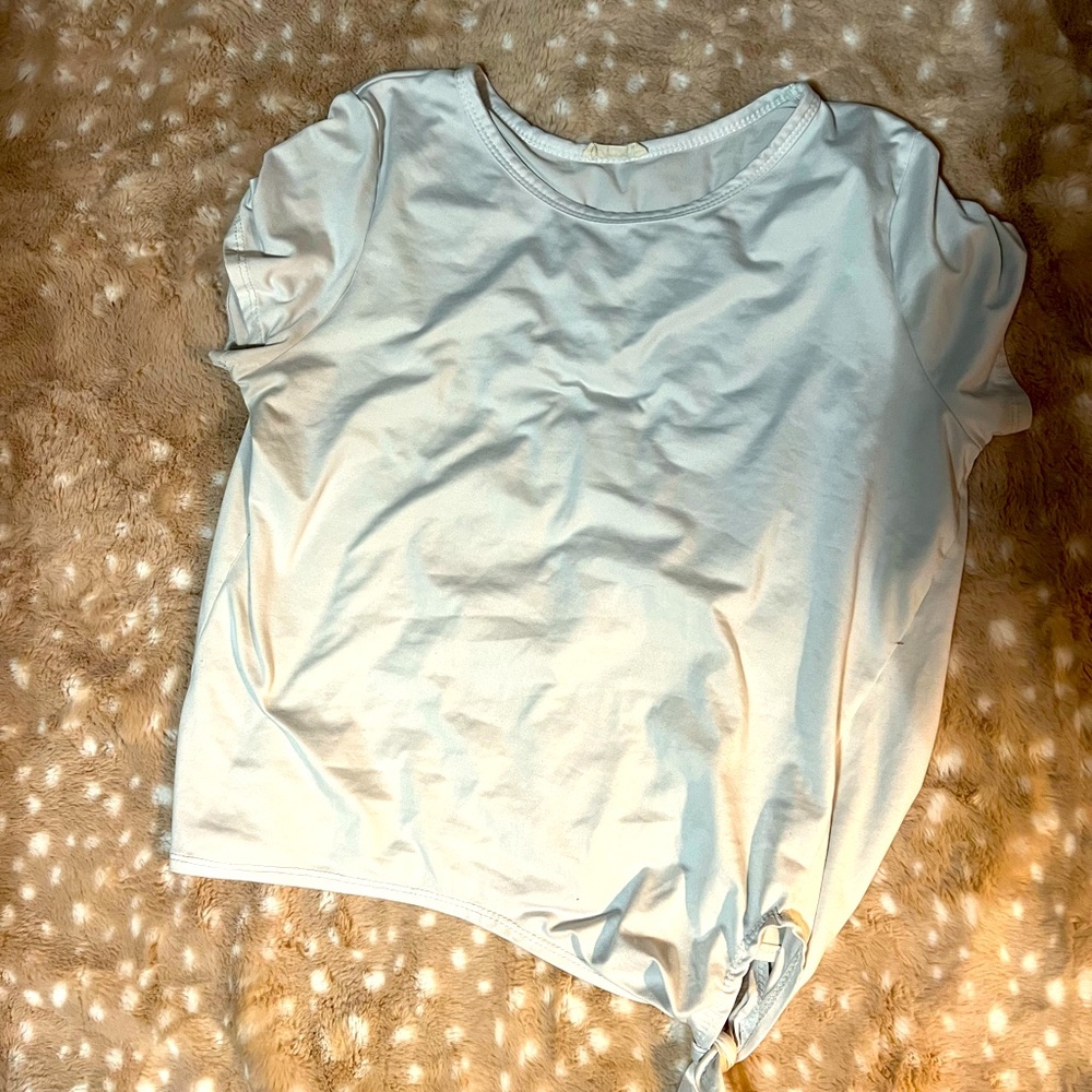 White tee